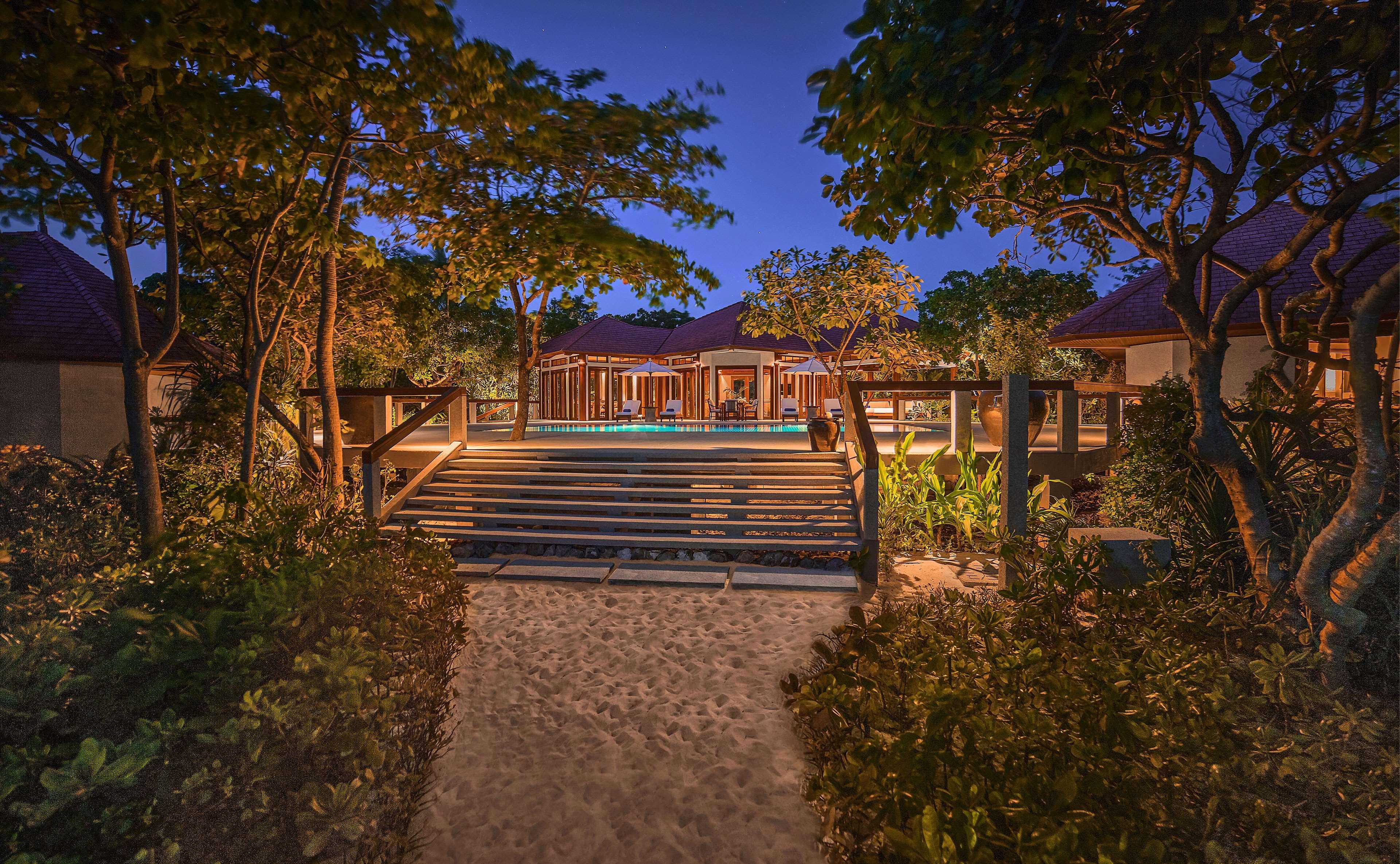 Amanpulo Hotel Pamalican Island Exterior photo